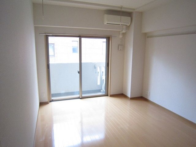 居室・リビング　日当り良好！