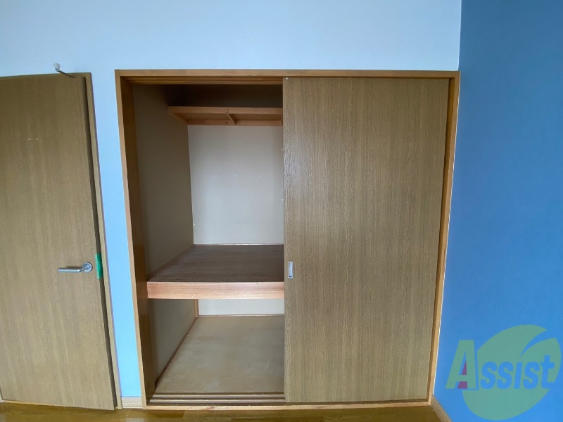 収納　寝室の収納です。部屋がすっきり片付きます。