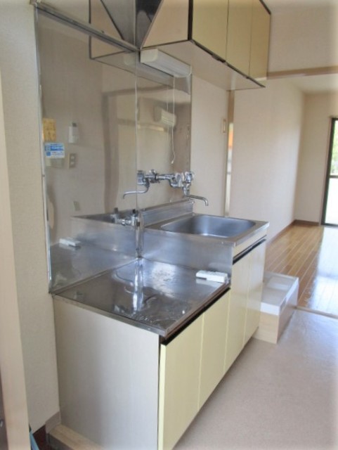 キッチン　別部屋の参考写真です