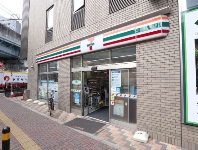 コンビニ　セブンイレブン船橋本町店（コンビニ）まで566m