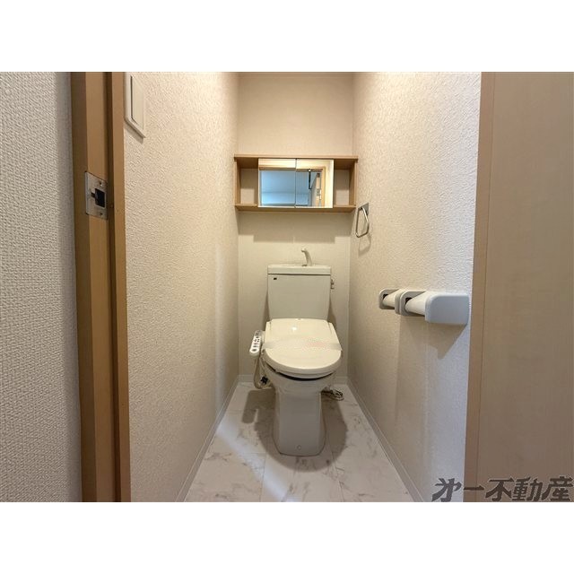 トイレ　温水洗浄暖房便座