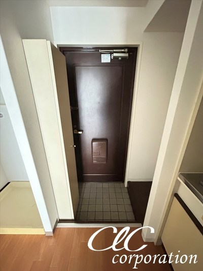玄関　※参考写真