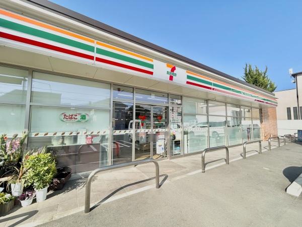 コンビニ　セブンイレブン世田谷上用賀6丁目店（コンビニ）まで618m