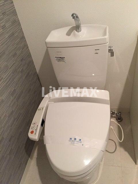 トイレ　ウォシュレット付き
