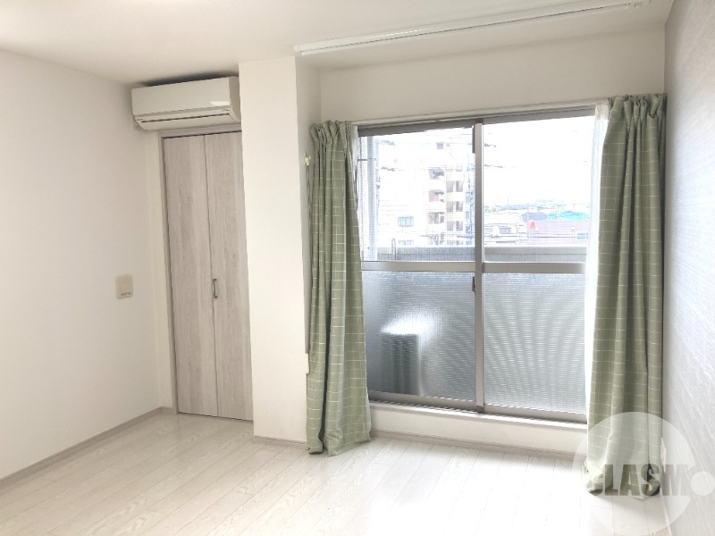 居室・リビング　明るいお部屋です♪