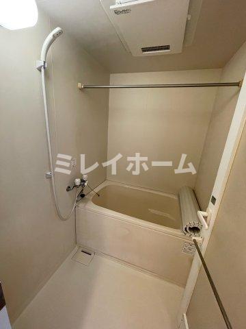 バス・シャワールーム　同建物内、別のお部屋の参考写真になります。