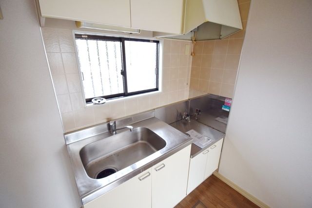 キッチン　※同建物内の別のお部屋の写真になります※