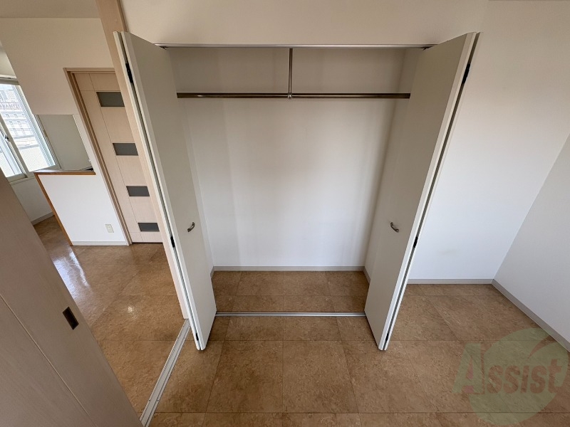 収納　寝室の収納です。部屋がすっきり片付きます。