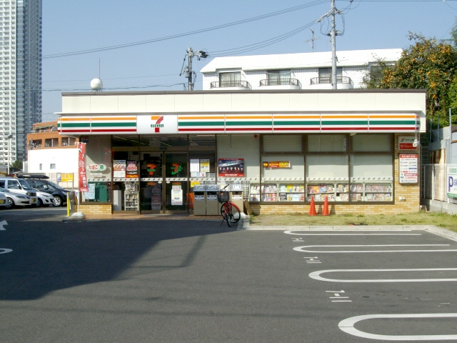 コンビニ　セブンイレブン名古屋覚王山店（コンビニ）まで286m