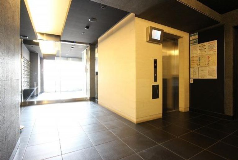 ロビー　弊社は都内全域の物件をご紹介可能です！