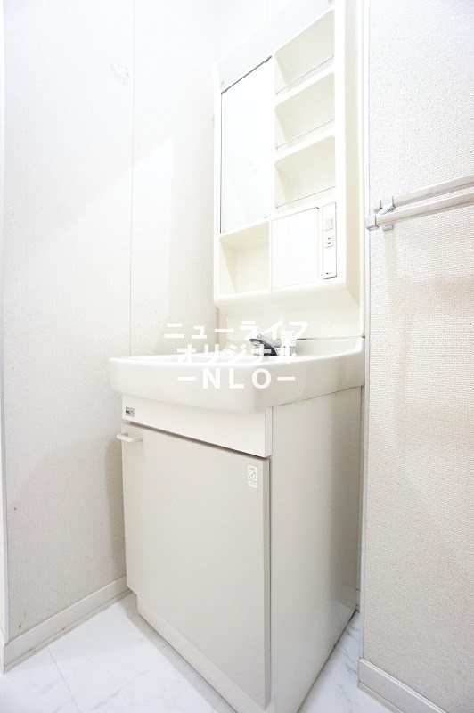 洗面設備　朝の忙しい時間に便利な独立洗面台☆