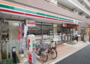 コンビニ　セブンイレブン文京水道1丁目店（コンビニ）まで198m