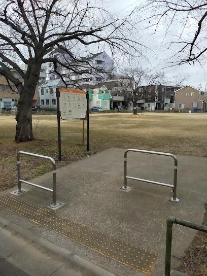 公園　花保中央公園（公園）まで730m