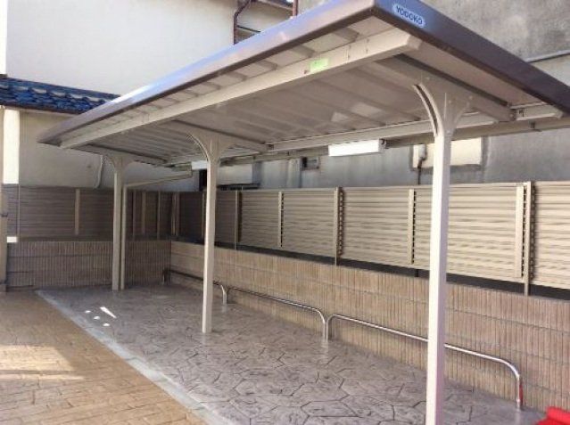 その他共有部分　屋根ありの駐輪場です。