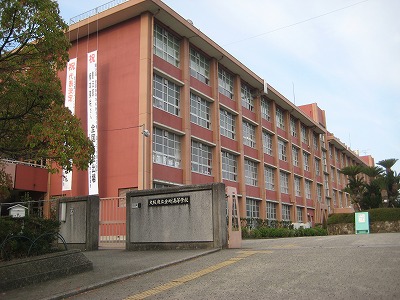 高校・高専　金剛高等学校（高校・高専）まで1924m