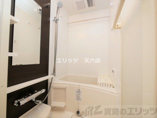 バス・シャワールーム　洗面
