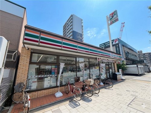 コンビニ　セブンイレブン　尼崎昭和通7丁目店（コンビニ）まで623m