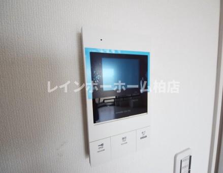セキュリティ　TVモニタ付インターホンです