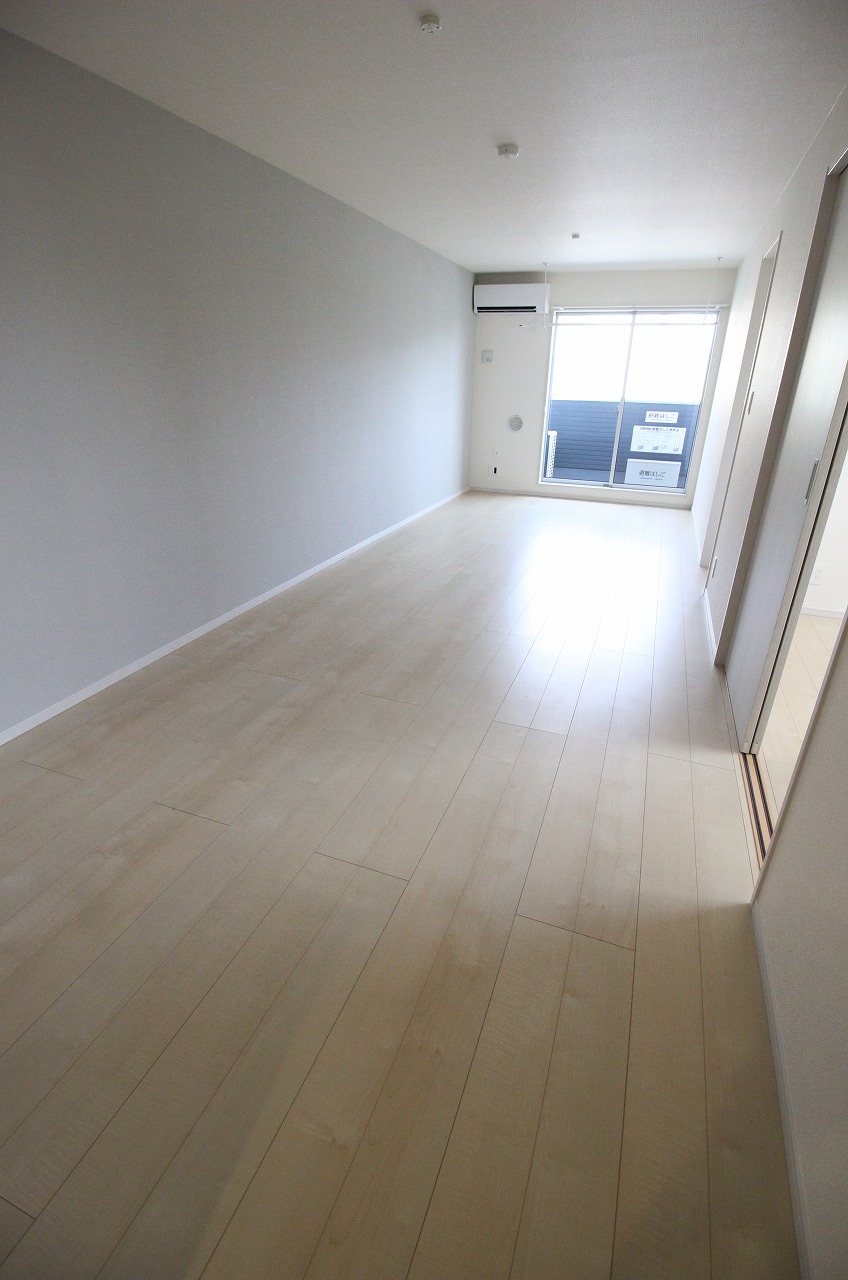 居室・リビング　別の部屋の写真です