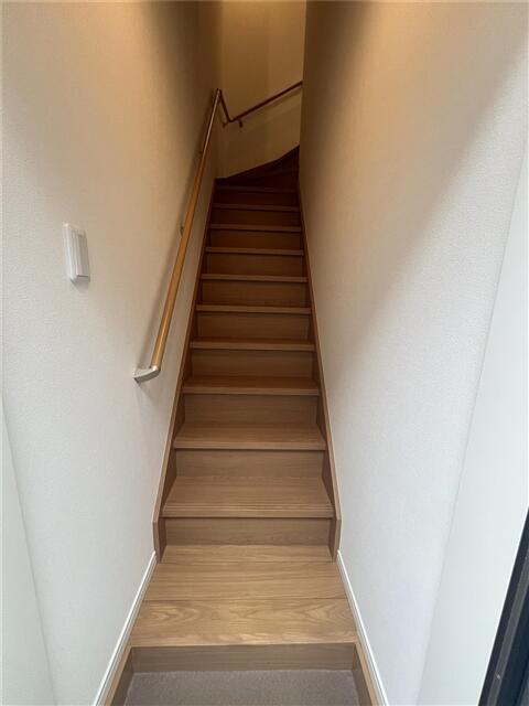玄関　写真は別部屋のもの（参考）