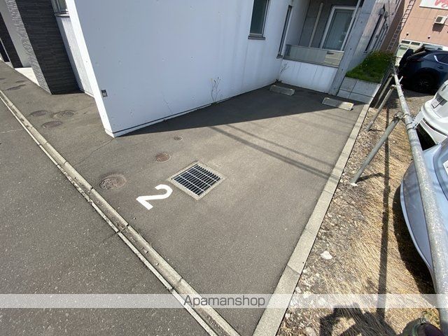 駐車場　駐車場