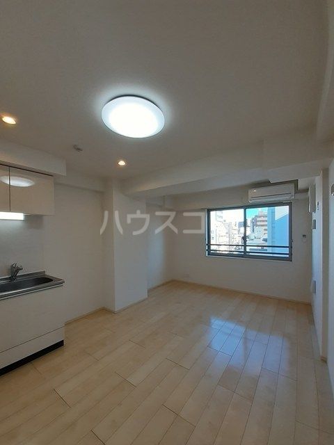 アドラストの内装写真