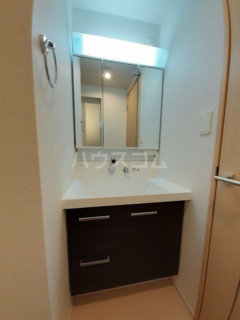 アドラストの内装写真