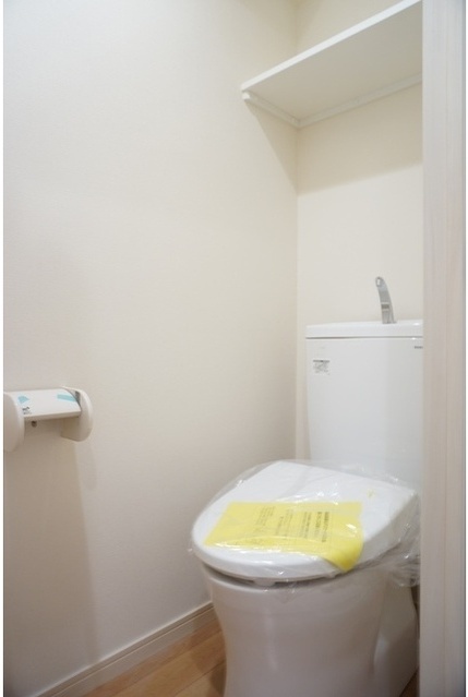 トイレ　落ち着いた色調のトイレです♪