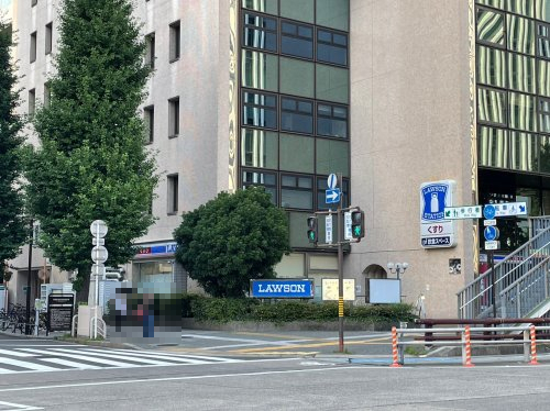 コンビニ　ローソン 中区丸の内三丁目店（コンビニ）まで172m
