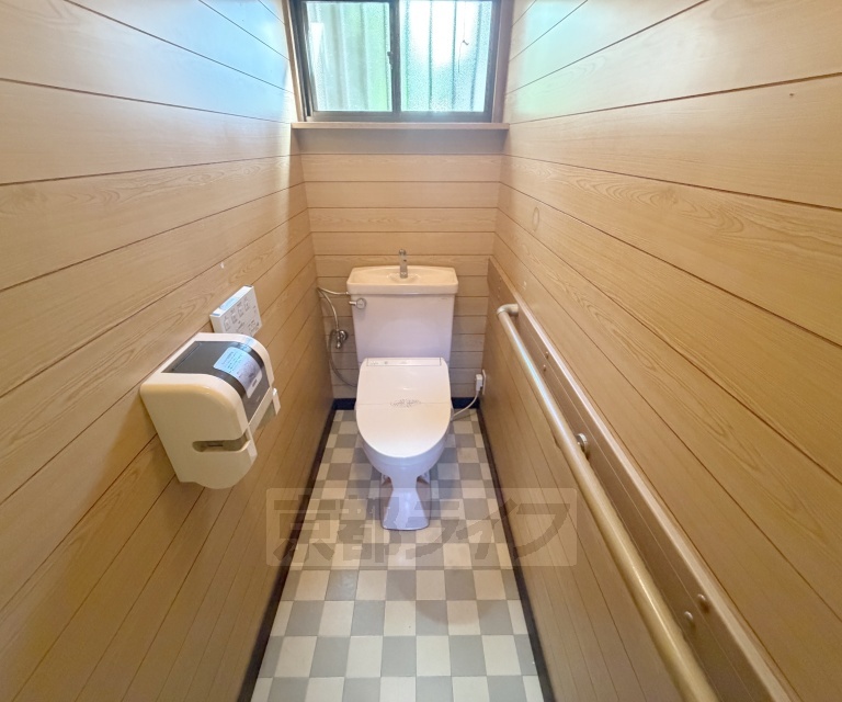 京阪京津線 四宮駅 徒歩7分 2階建 築56年のトイレ写真