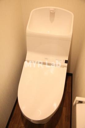西鉄貝塚線 名島駅 徒歩5分 2階建 築10年のトイレ写真