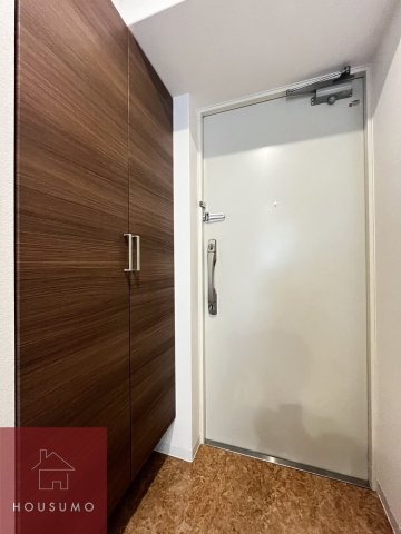 Luxe新大阪SOUTHの玄関写真