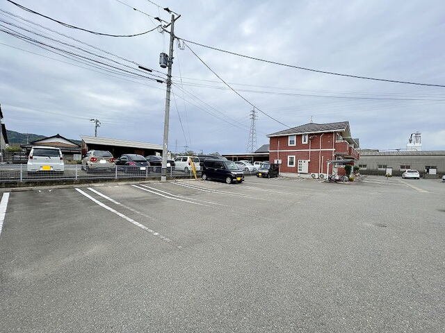 駐車場　駐車場完備です