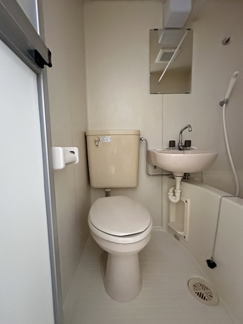 ＪＲ横浜線 橋本駅 徒歩13分 2階建 築40年のトイレ写真