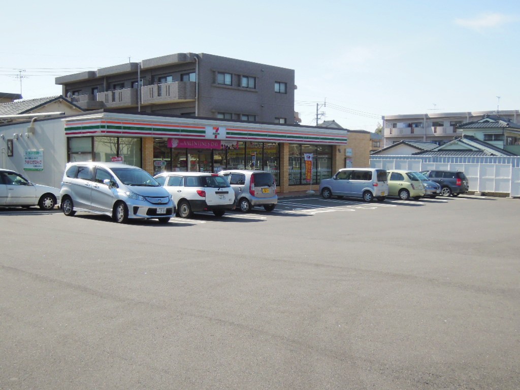 コンビニ　セブンイレブン鹿児島紫原７丁目店（コンビニ）まで400m