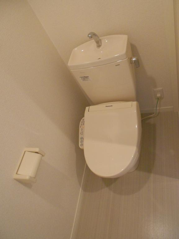 トイレ　同タイプ同モデルを使用