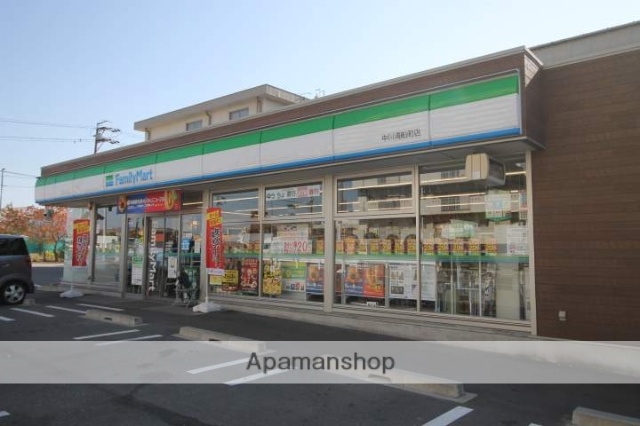 コンビニ　ファミリーマート（コンビニ）まで364m