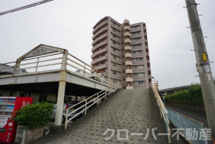 丸亀市原田町のマンションの建物外観