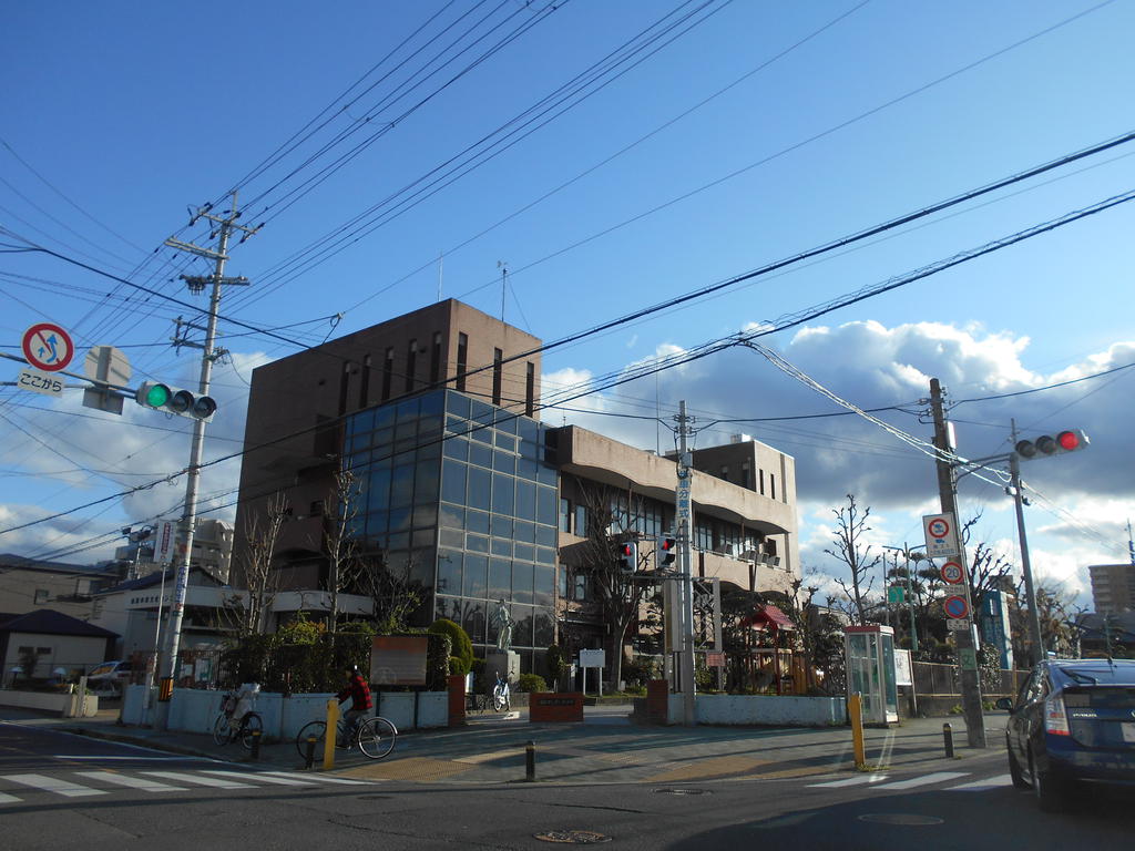 【山下マンションの図書館】