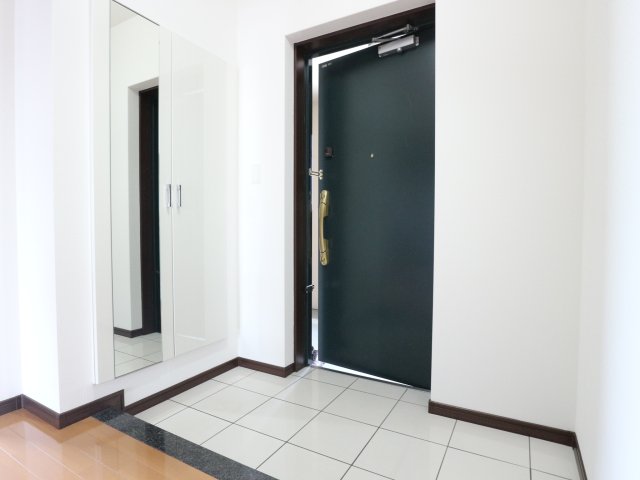 玄関　シンプルで使いやすい玄関です