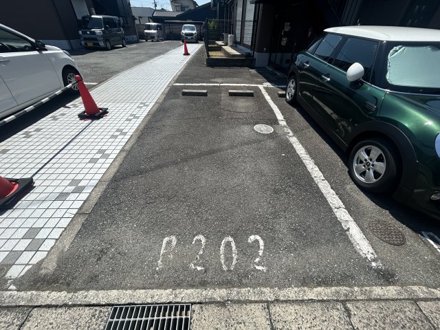 【コーポサンライズBの駐車場】