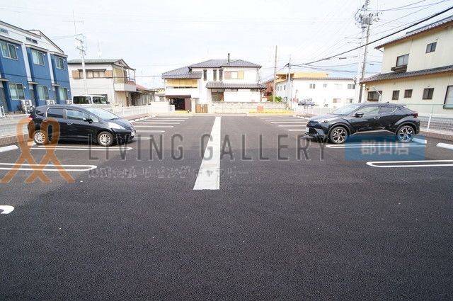 【郡山市田村町徳定のアパートの駐車場】