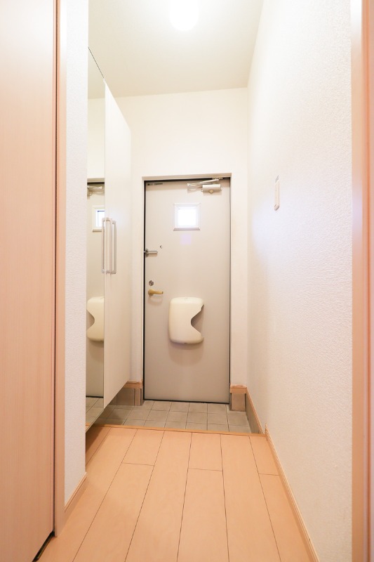 玄関　図面と現状に相違がある場合には現状を優先