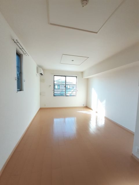 グレイス・リリー_内装_0