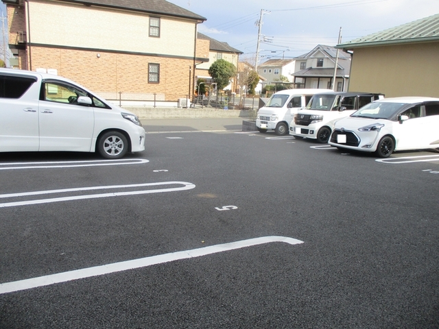 【gloire(グロワール）の駐車場】