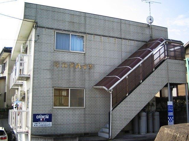 オカダハイツの建物外観