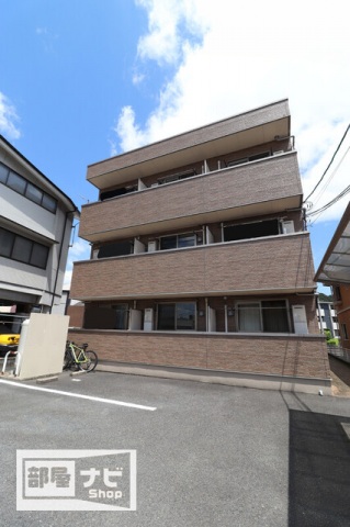 カルム　シャンブルの建物外観