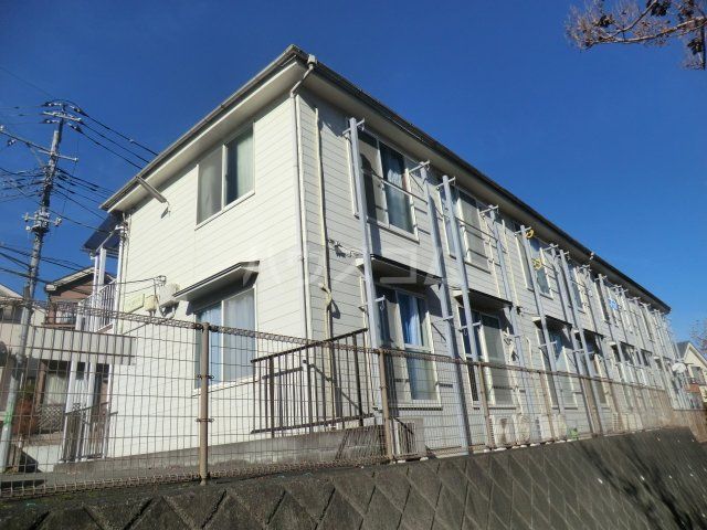 日野市程久保のアパートの建物外観