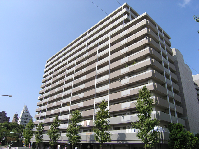 フロール山田町第1の建物外観