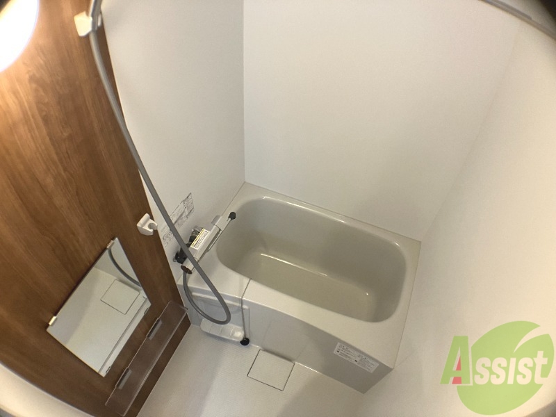 バス・シャワールーム　清潔感があるバスルームは、ゆっくり休めそうですね♪